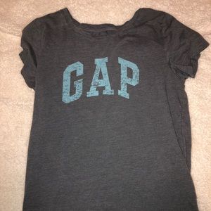 Gap shirt